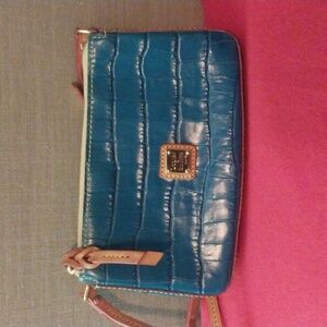 Dooney & Bourke Crossbody Bag